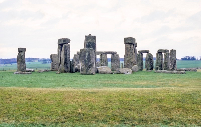 Stonehenge, megalith, prehistoric monument, Wiltshire, Salisbury, UNESCO, world heritage, neolithic, bronze age, stone circle, trilithons, sarsen stones, bluestones, solstice, astronomy, observatory, temple, rituals, archaeology, England, druids, ancient civilization, Tarek Charara, Kaleidos, Kaleidos images, La parole à l'image, heritage photography, visual documentation, archaeological photography, documentary imagery, cultural photography
